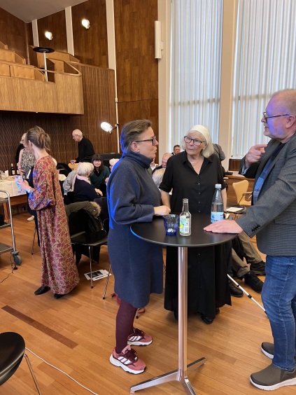 Jette Berg i samtale med Borgmester Ann Sofie Orth og Redaktør af Kunstavisen Tom Jørgensen